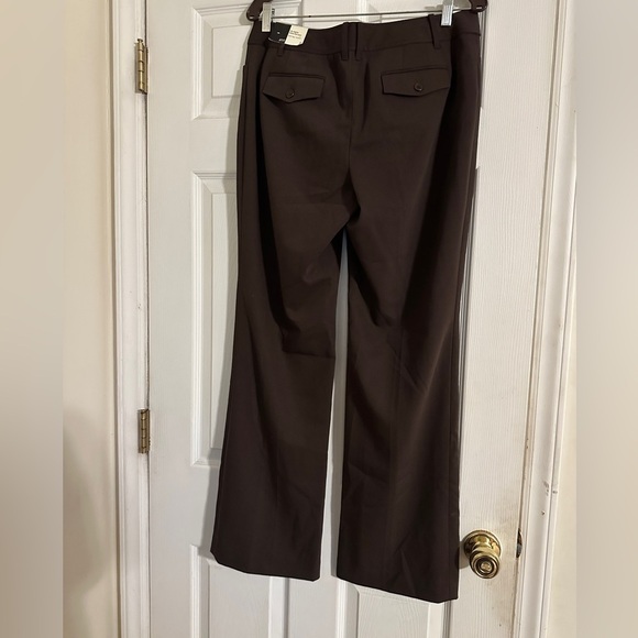 NWT Ann Taylor Loft brown trousers size 8 boot leg stretch. - Picture 2 of 8